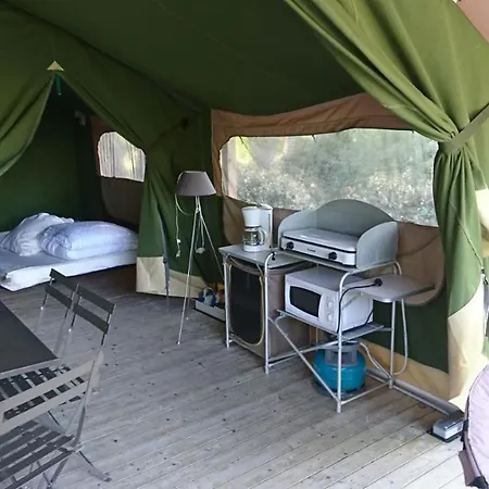Camping Le Kernest 3*